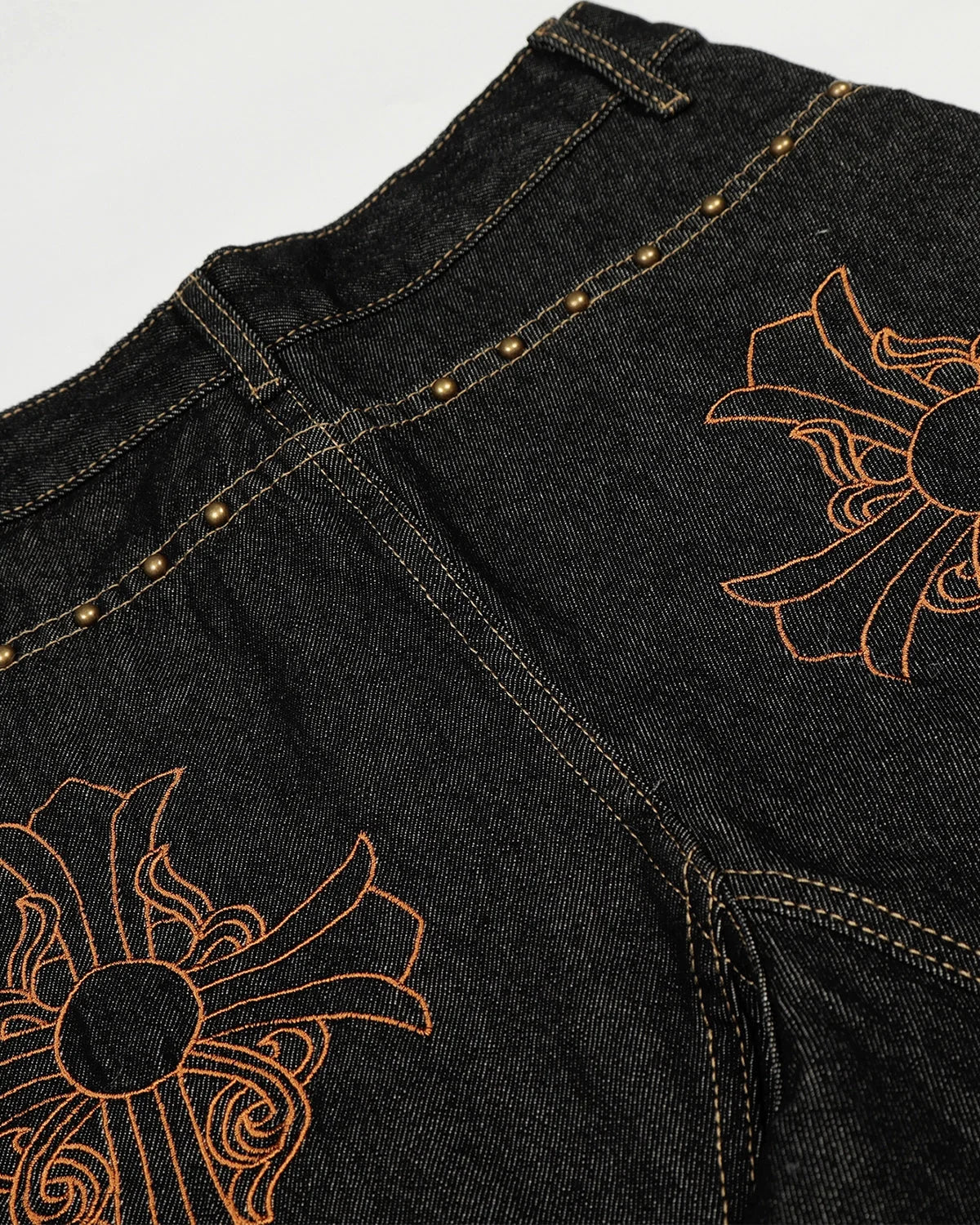 Omygoods Gothic Cross Embroidery Barrel Jeans