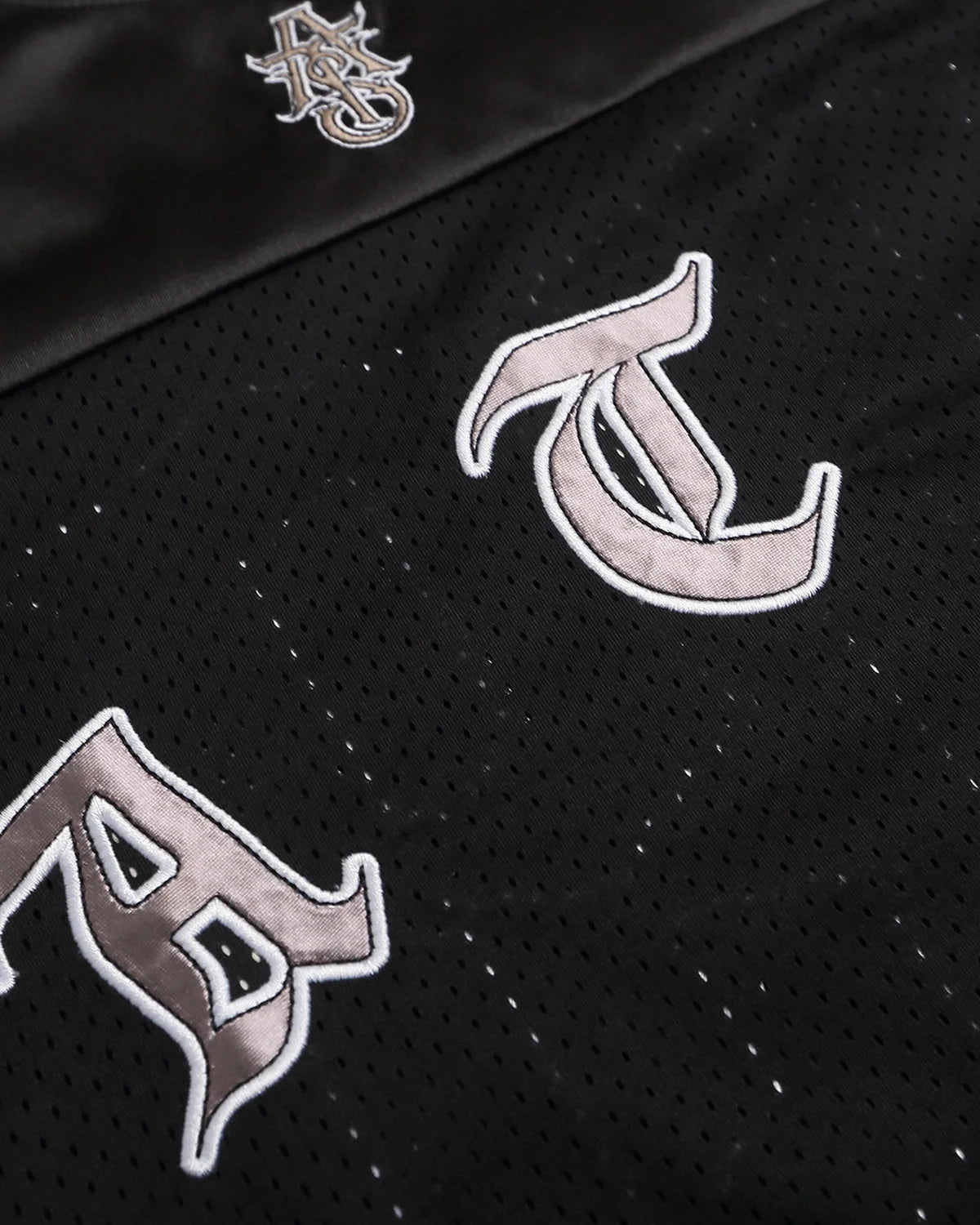 Omygoods Gothic Embroidered Mesh Jersey
