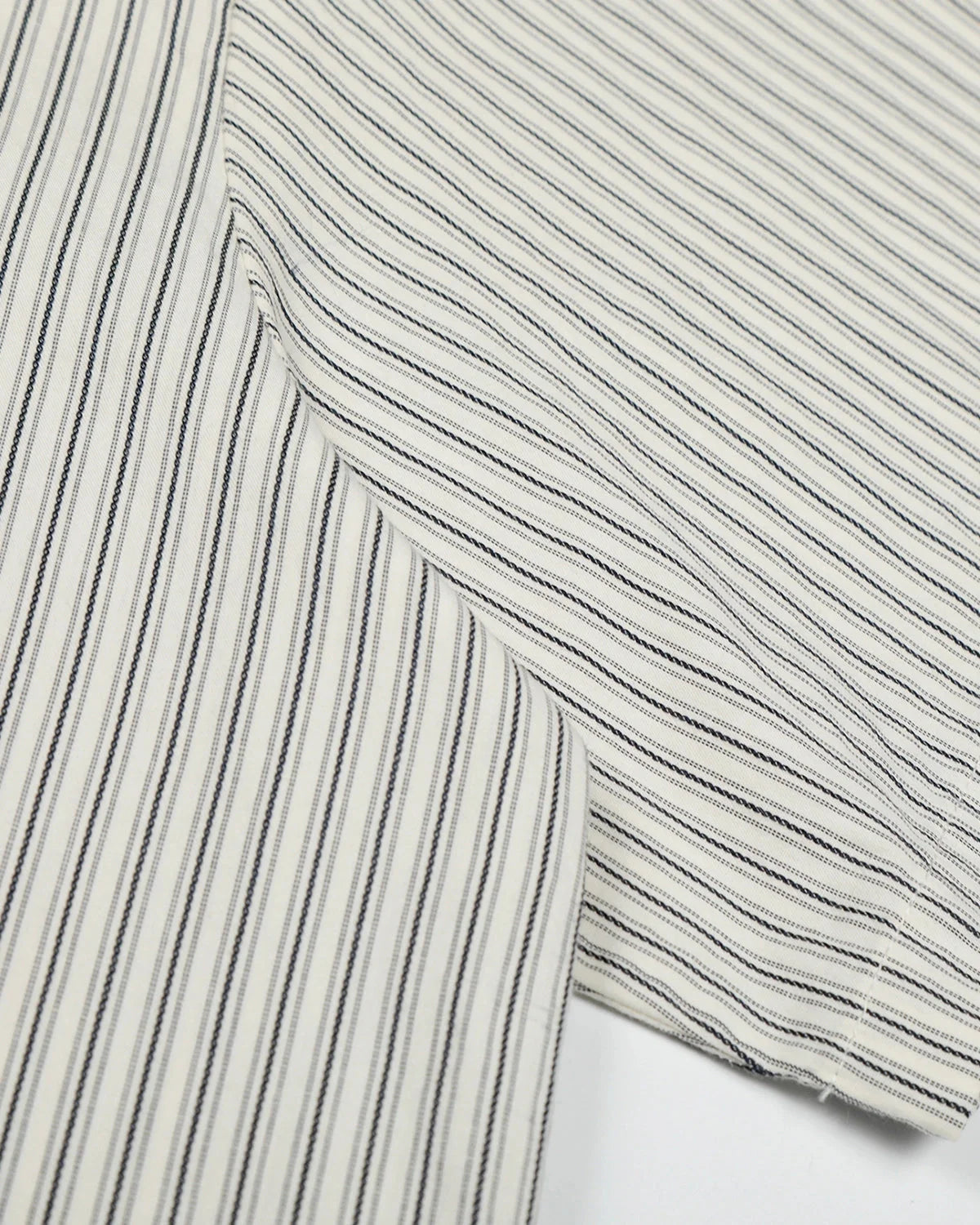 Omygoods Graffiti Patch Striped Short-Sleeve Shirt
