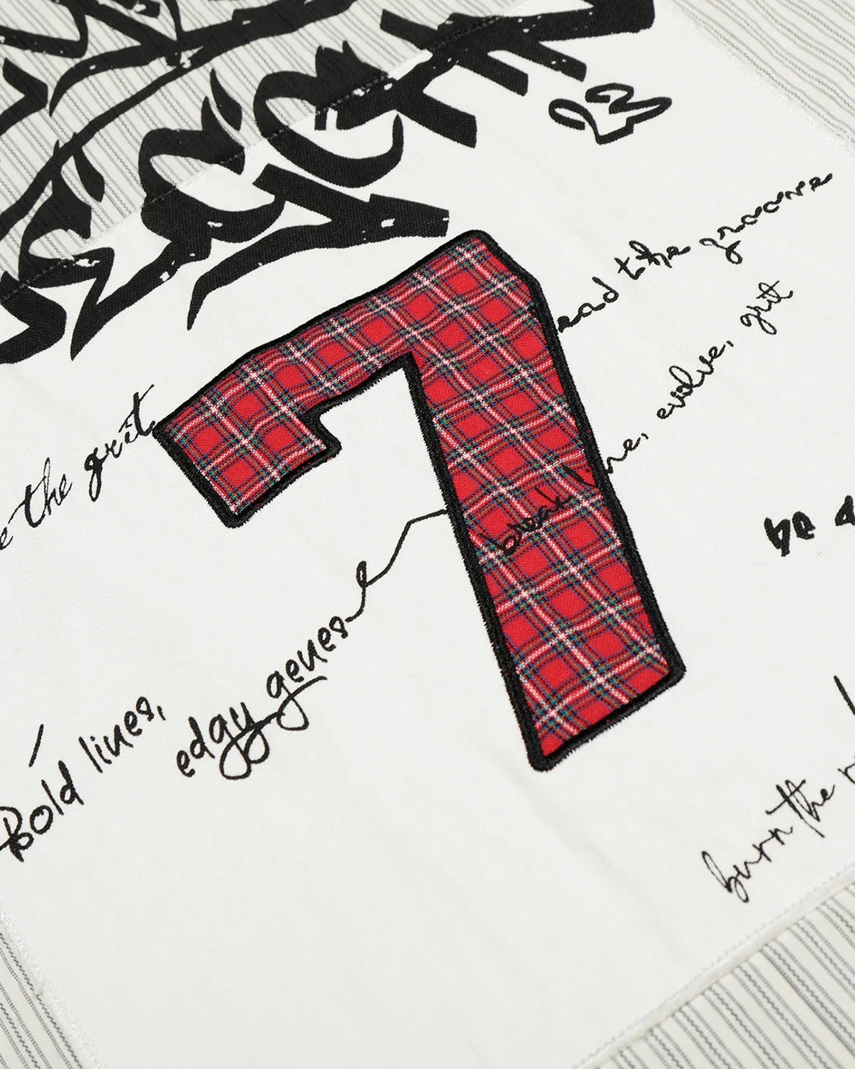 Omygoods Graffiti Patch Striped Short-Sleeve Shirt