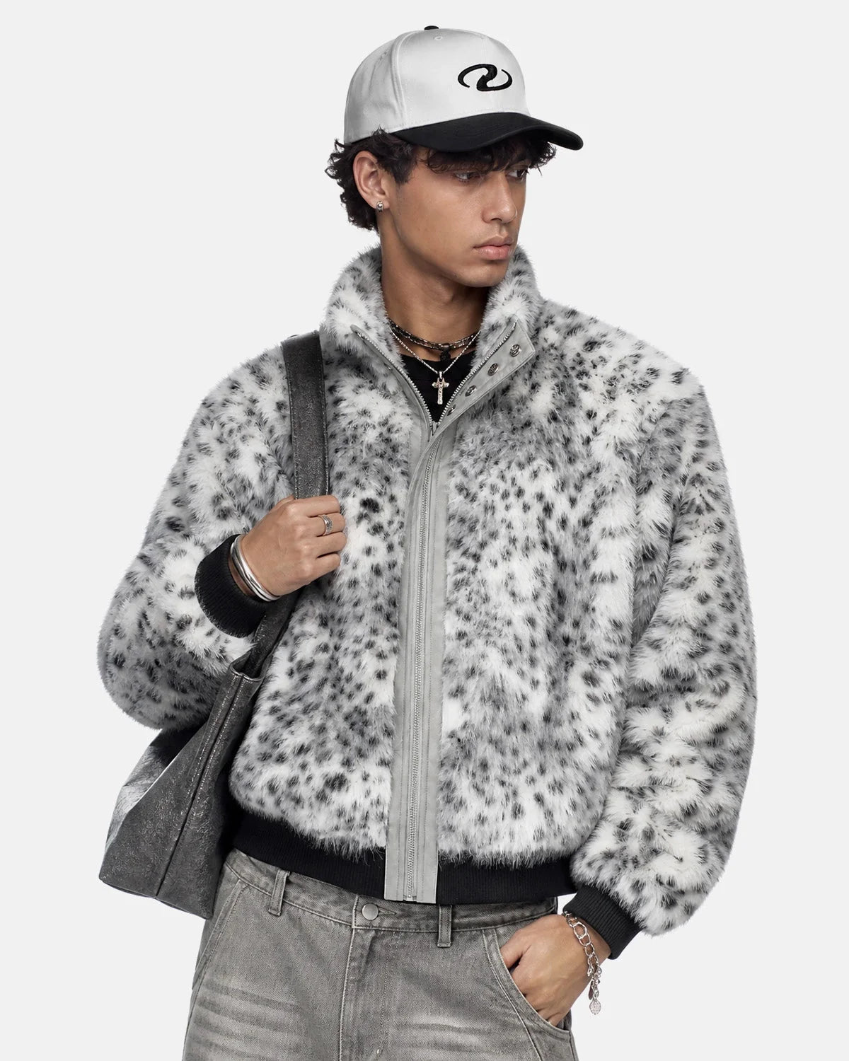 Omygoods Leopard Faux Fur Bomber Jacket