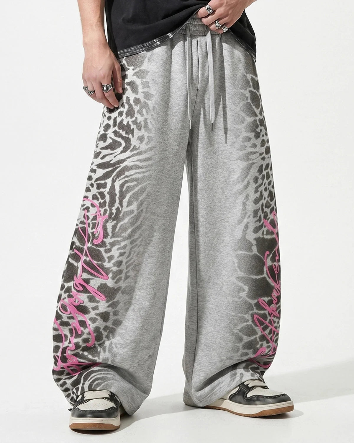 Omygoods Leopard Graphic Barrel Sweatpants