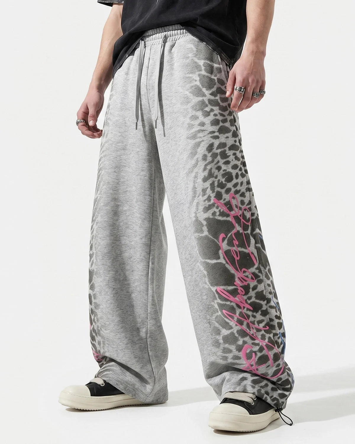 Omygoods Leopard Graphic Barrel Sweatpants