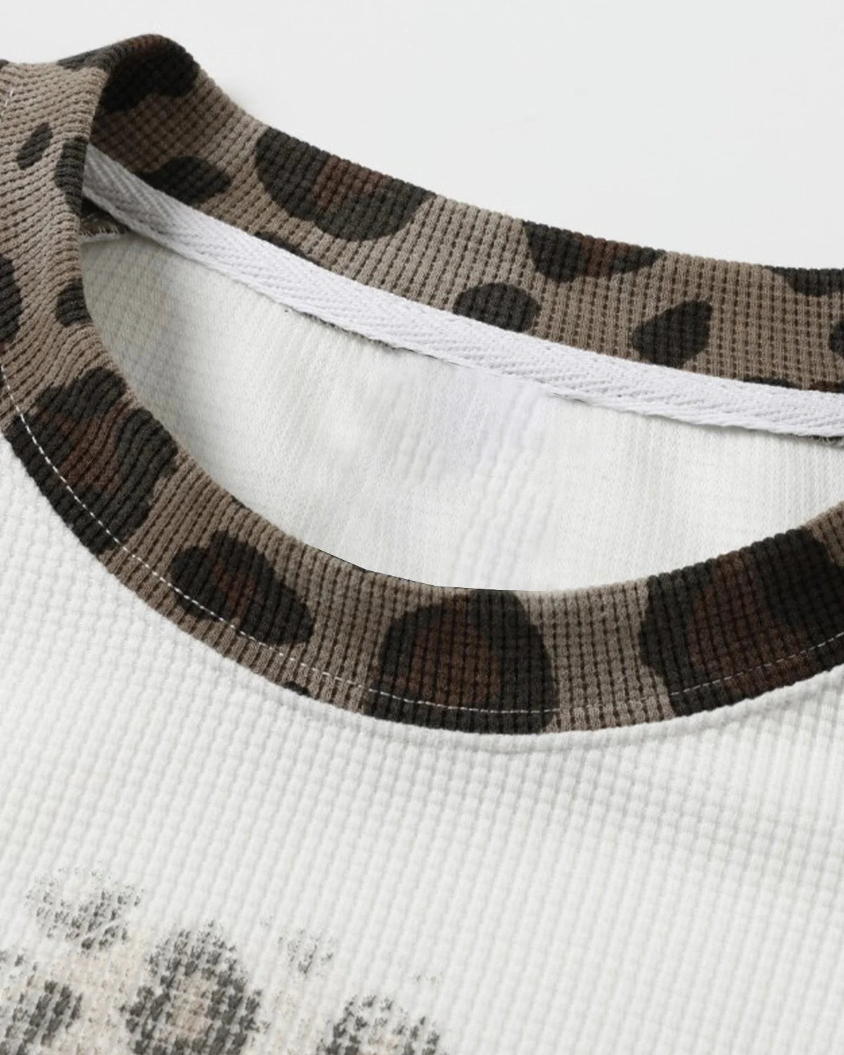 Omygoods Leopard Graphic Waffle Long Sleeve T-Shirt