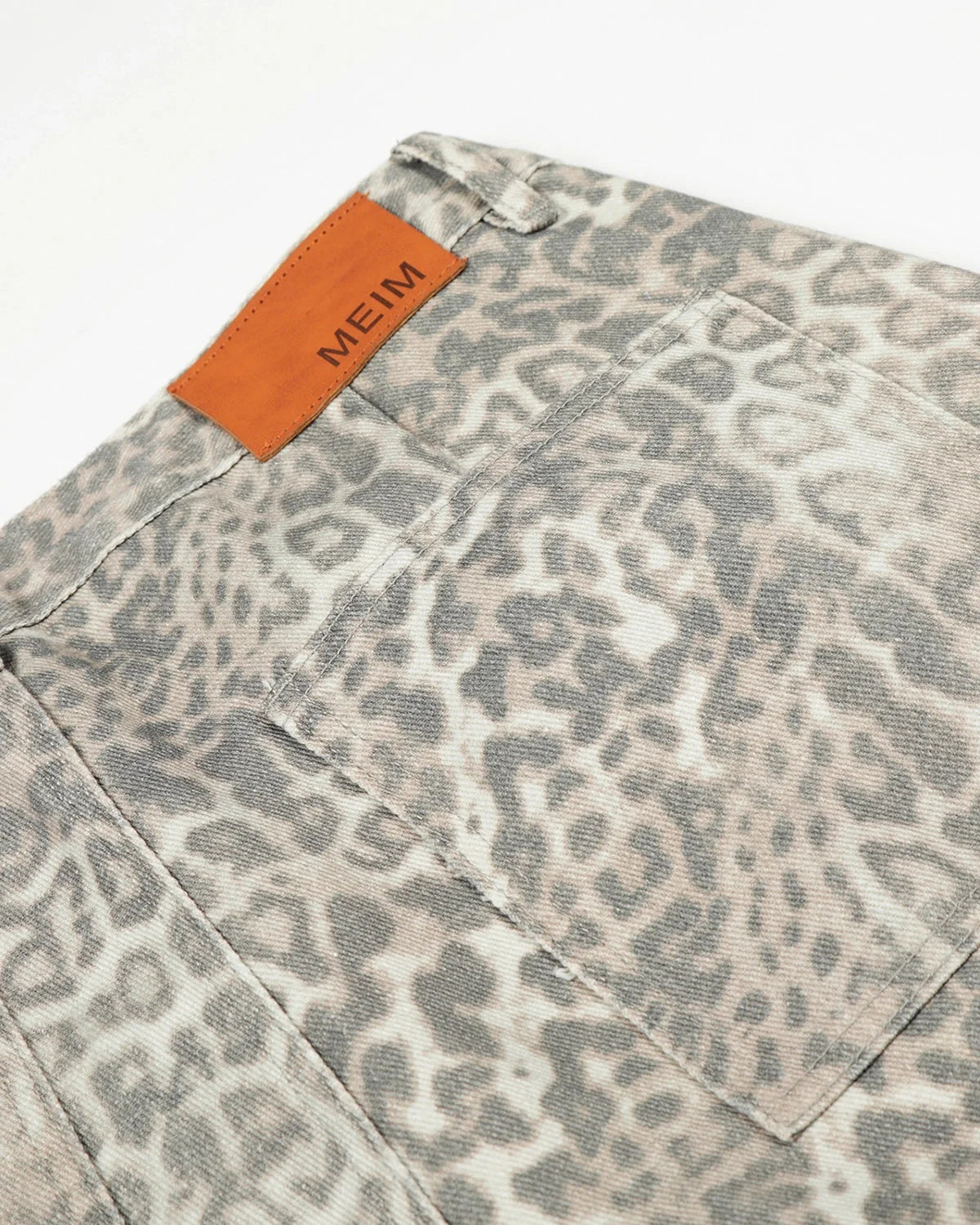 Omygoods Leopard Pattern Cargo Barrel Pants