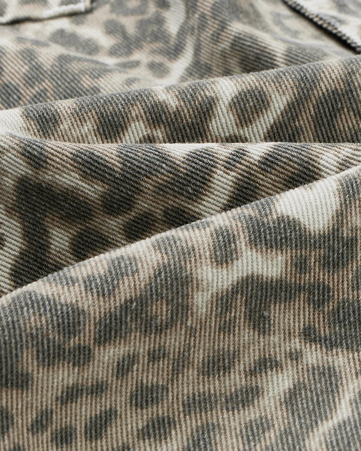 Omygoods Leopard Print Baggy Shorts