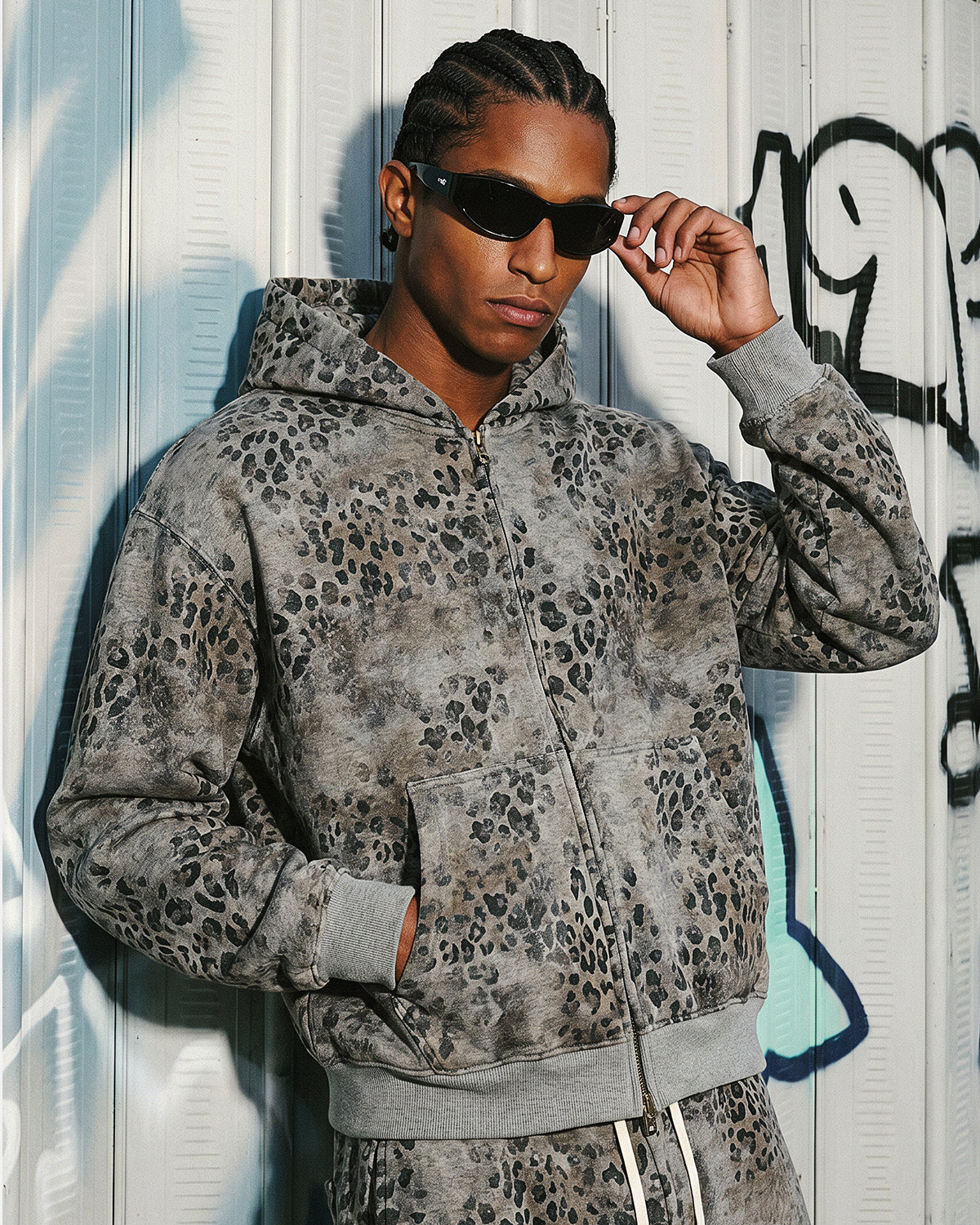 Omygoods Leopard Print Boxy Zip Up Hoodie