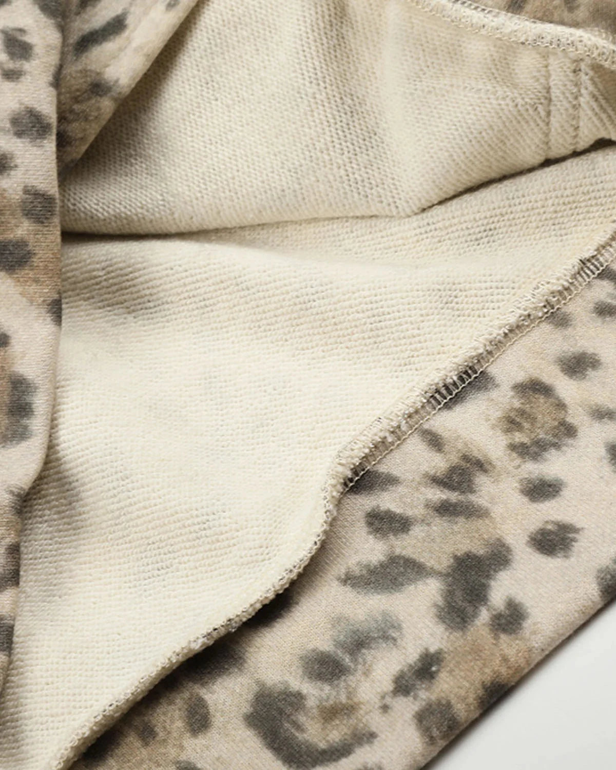 Omygoods Leopard Print Graphic Boxy Zip Up Hoodie