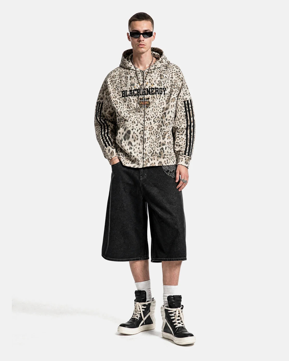 Omygoods Leopard Print Graphic Boxy Zip Up Hoodie