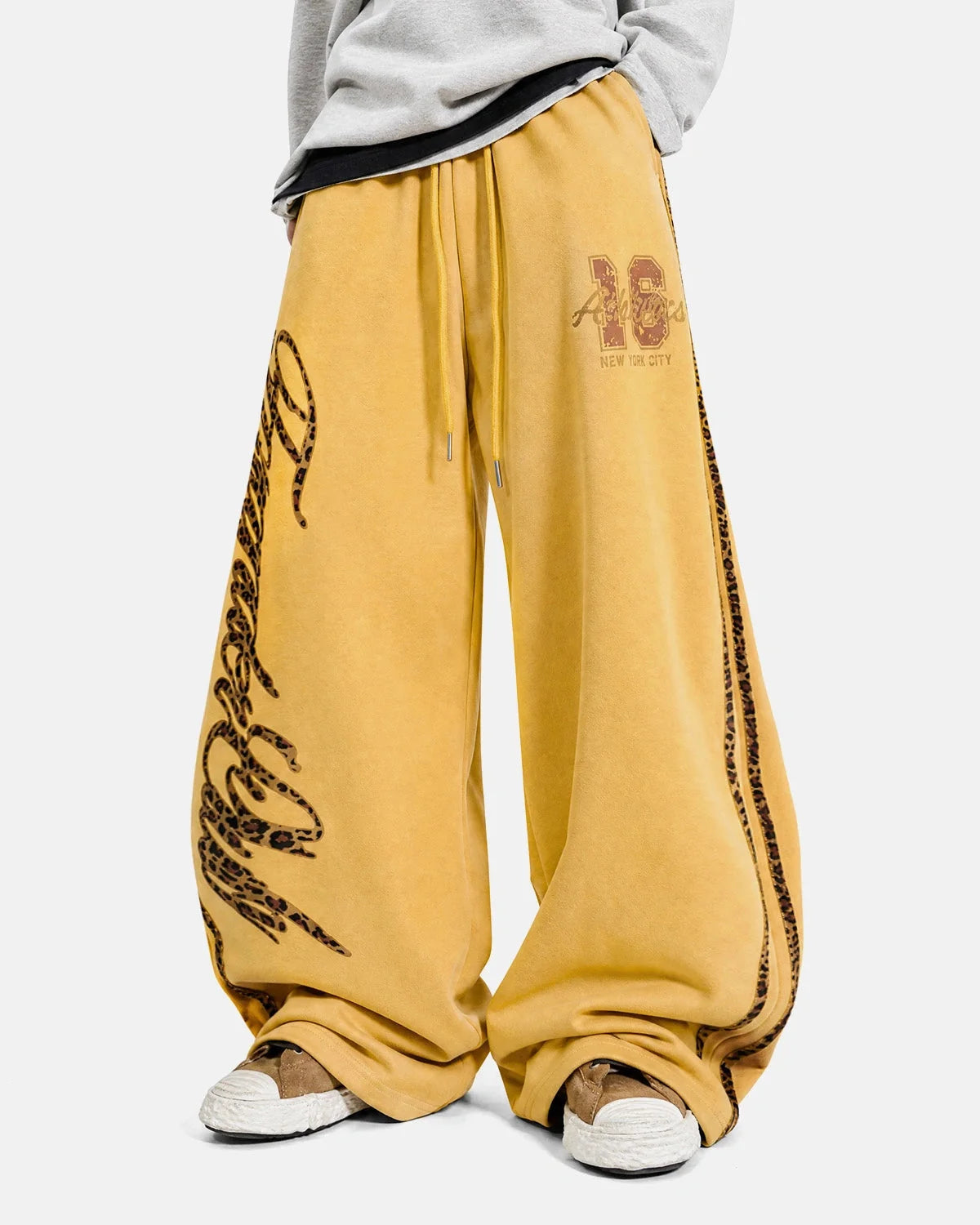 Omygoods Leopard Stripe Graphic Barrel Sweatpants