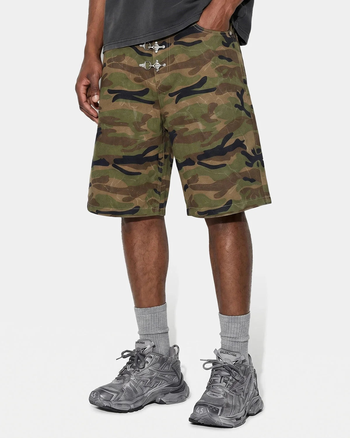 Omygoods Metal Clasp Camo Shorts