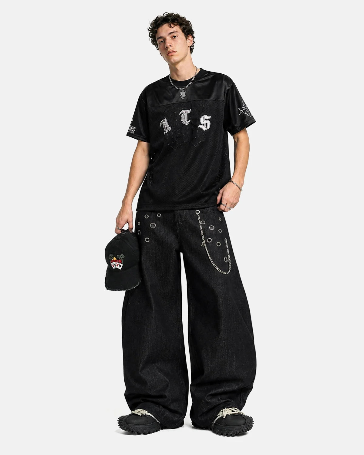 Omygoods Metal Eyelet Chain Barrel Jeans