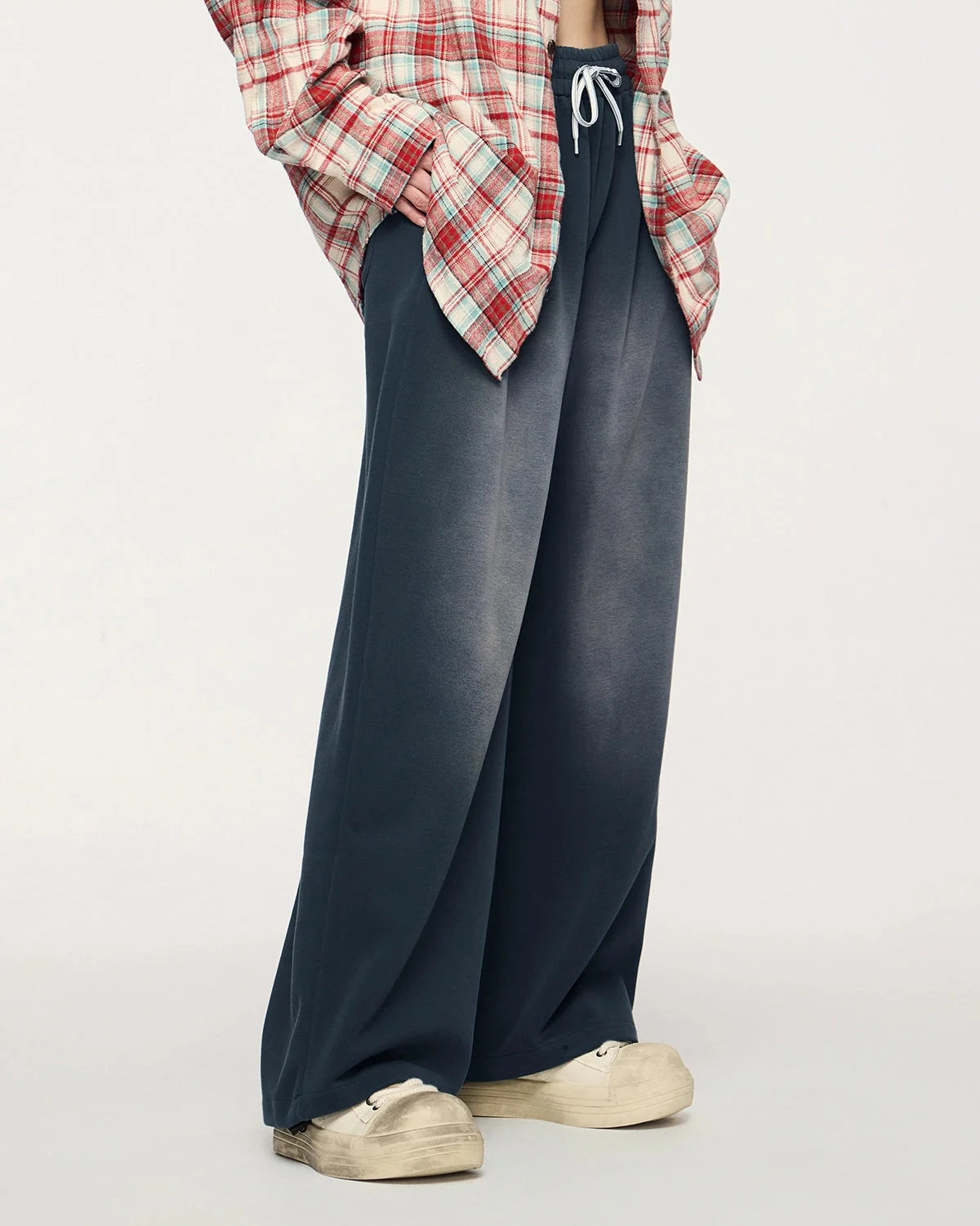 Omygoods Monkey Washed Straight-Leg Sweatpant