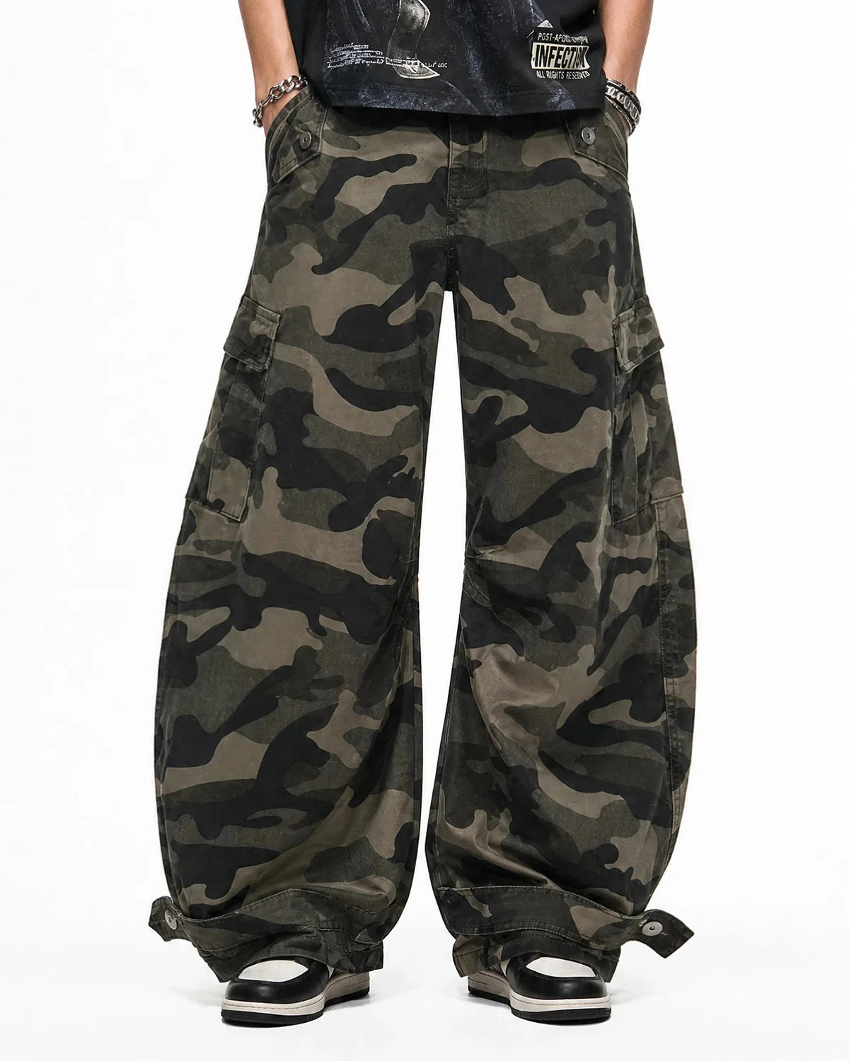 Omygoods Multi-Pockets Camo Barrel Cargo Pants