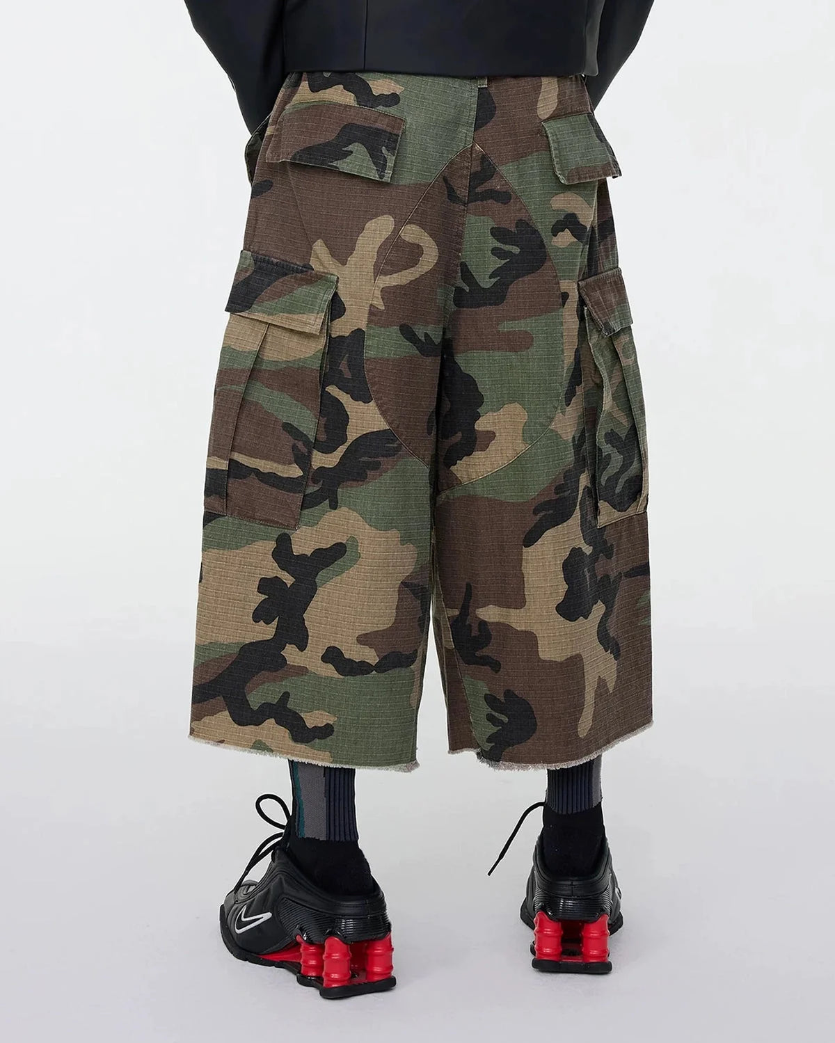 Omygoods Oversized Camo Cargo Longline Shorts