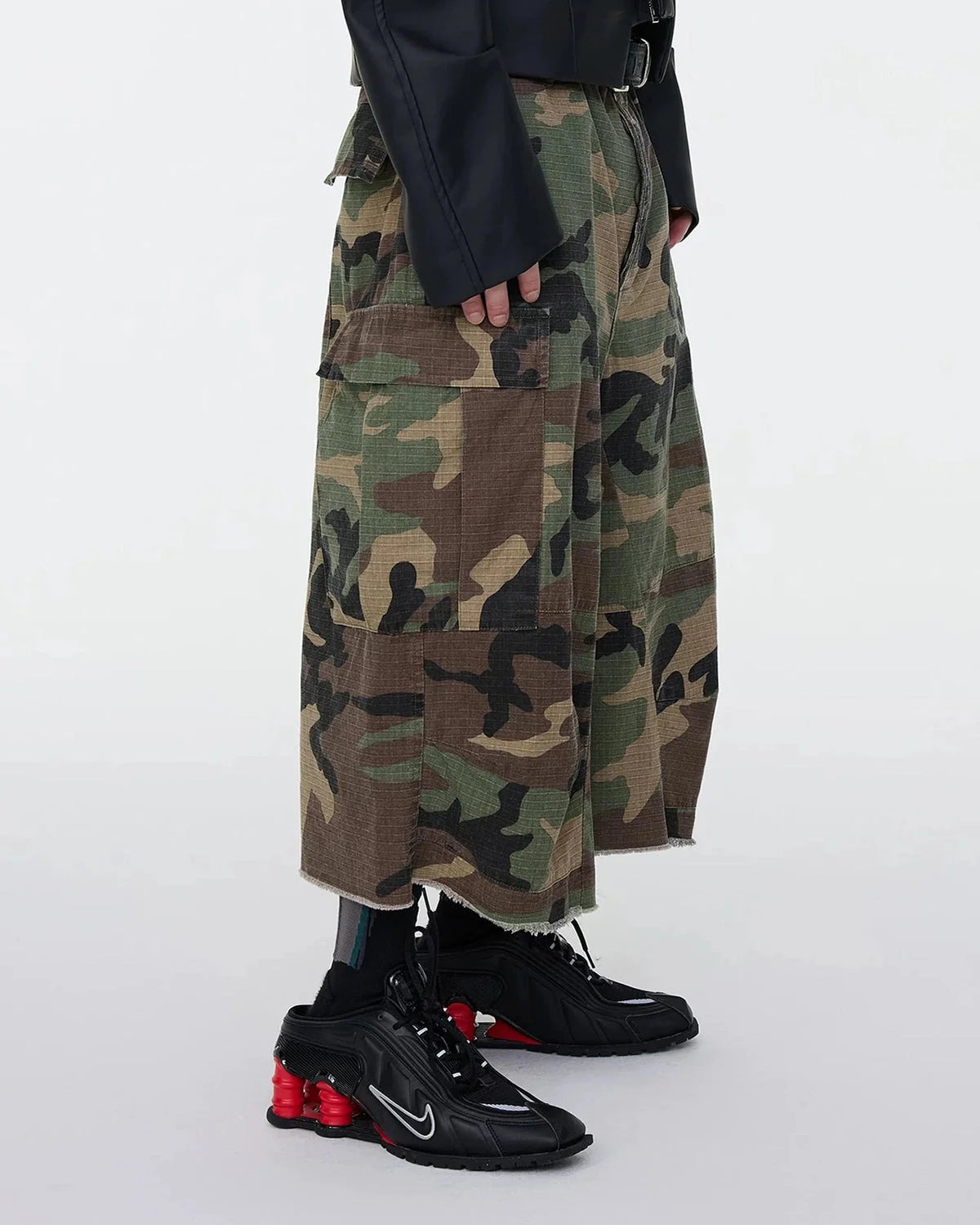 Omygoods Oversized Camo Cargo Longline Shorts