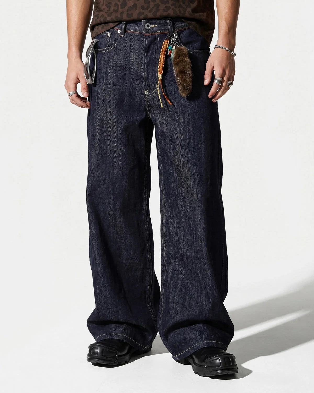 Omygoods Paris Buckle Raw Baggy Jeans