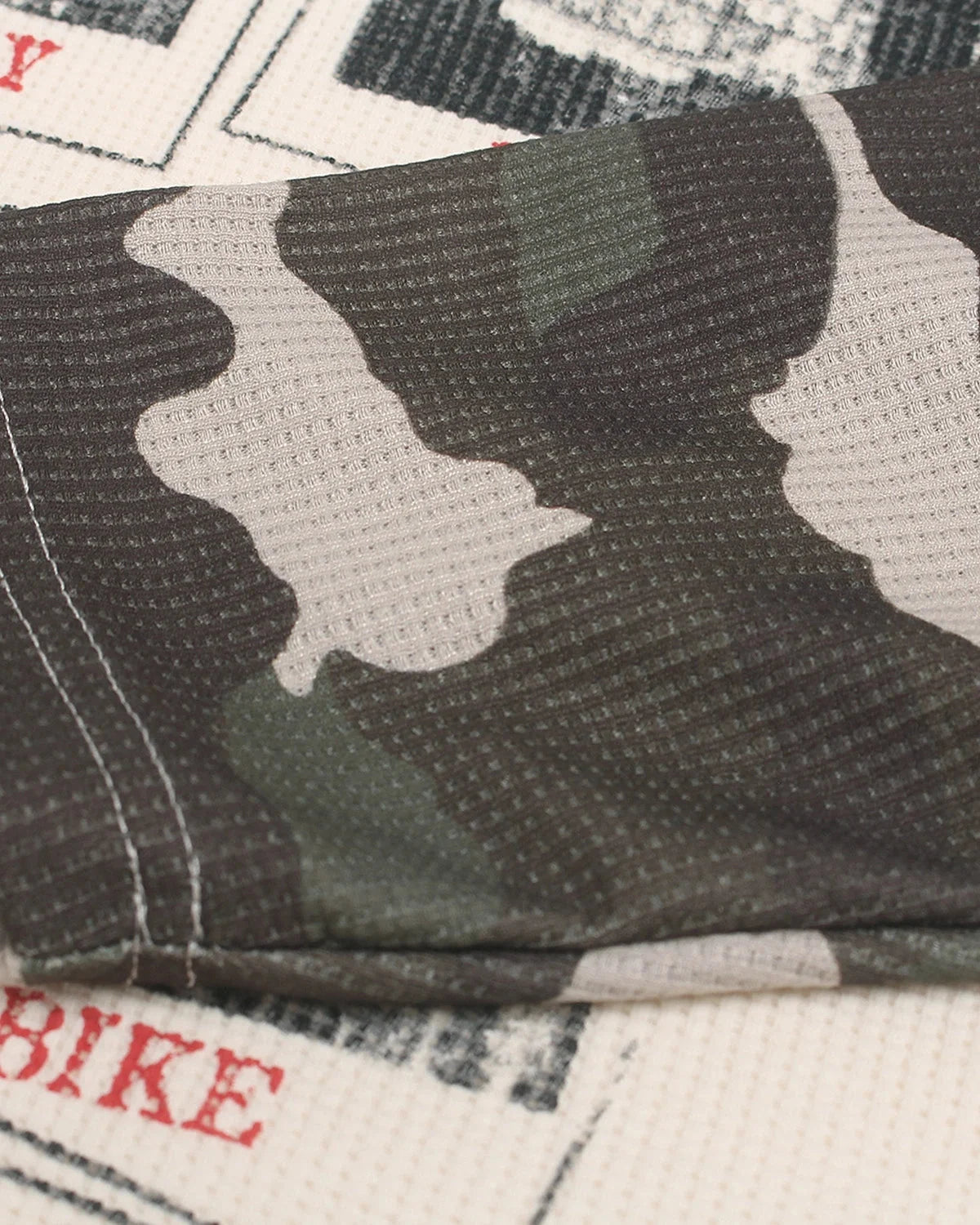 Omygoods Retro Camo Sleeve Graphic Waffle T-Shirt