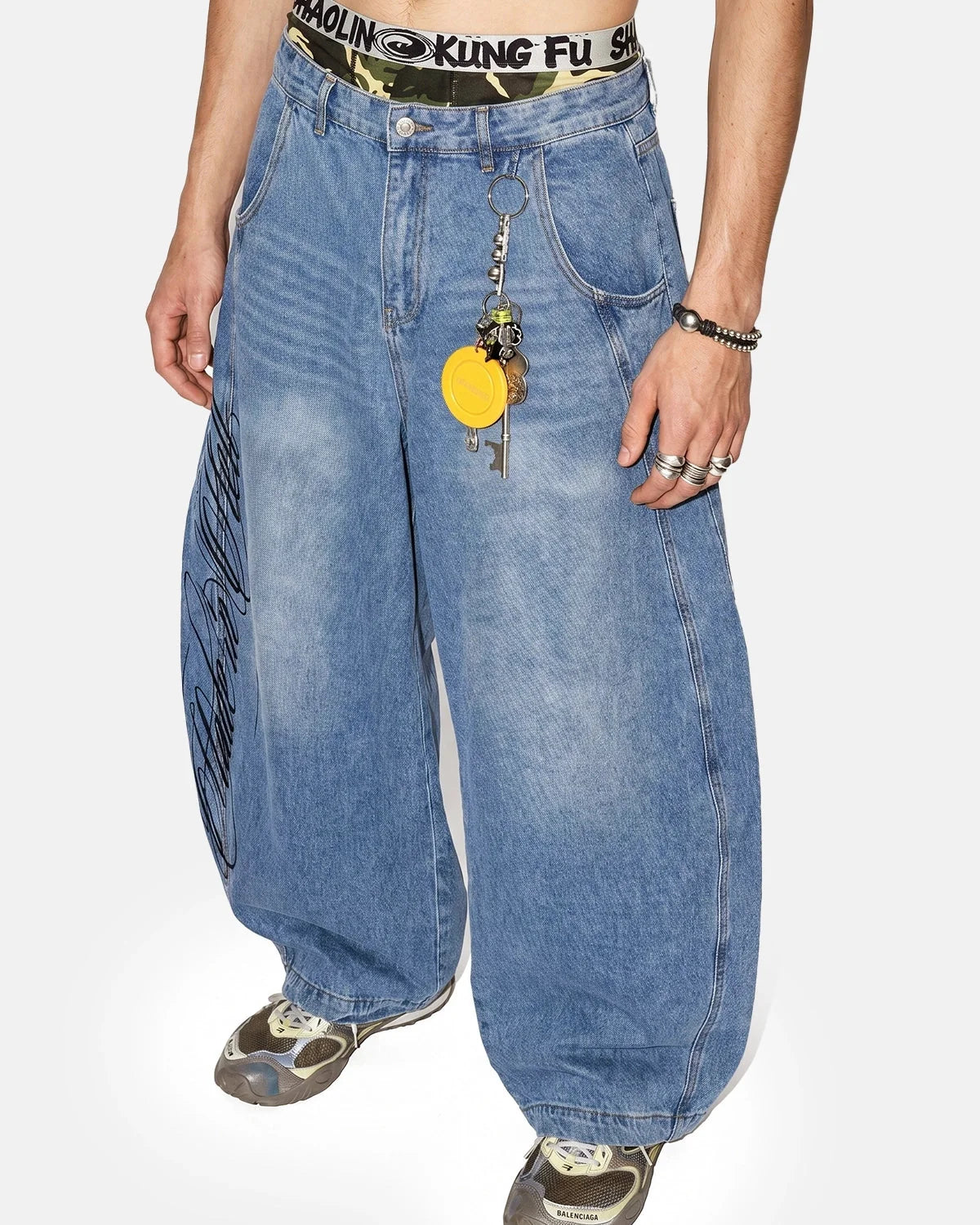 Omygoods Script Graphic Barrel Jeans