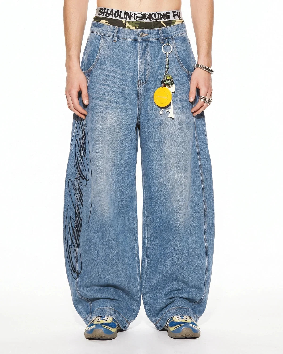 Omygoods Script Graphic Barrel Jeans