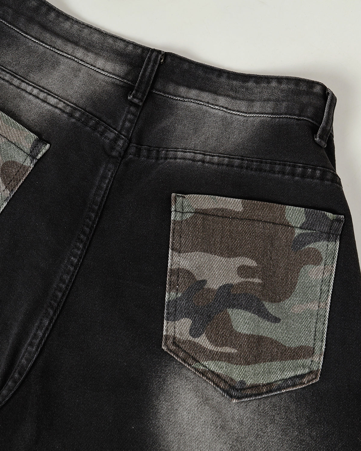 Omygoods Spray Graphic Camo Barrel Jeans