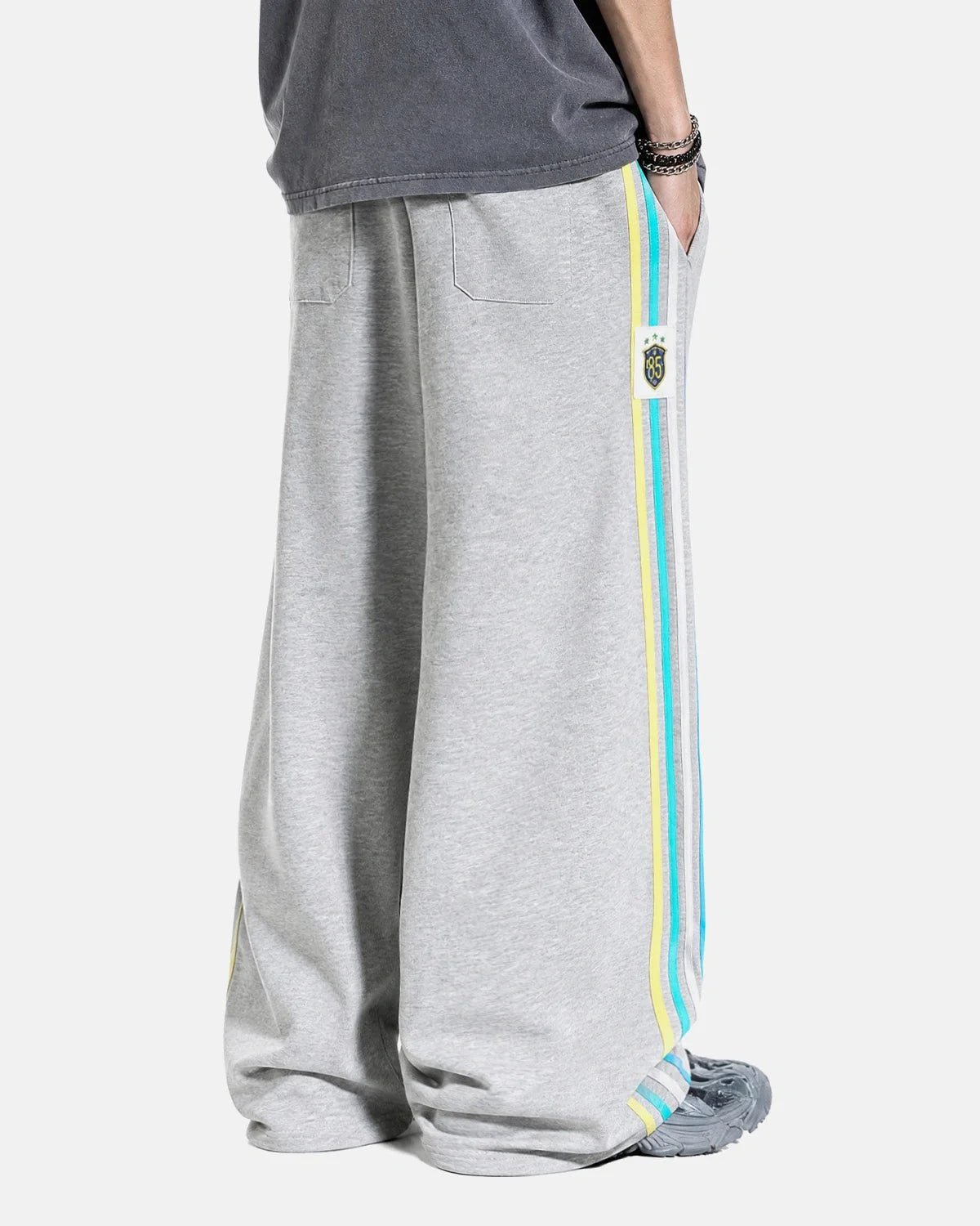 Omygoods Contrast Stripe Barrel Sweatpants